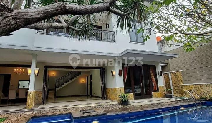 Dijual Rumah Mewah 5 Bedroom di Kemang