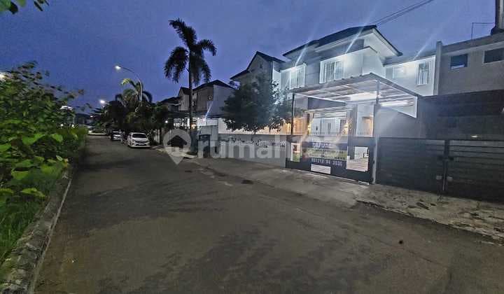 Rumah 2 Lantai Siap Huni di Serpong Park Tangerang Selatan