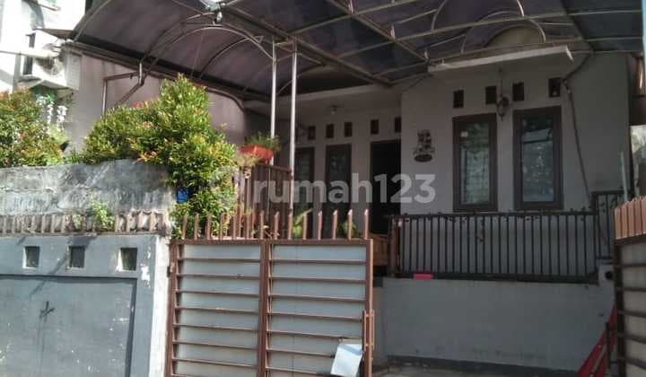 Rumah 2 Lantai Siap Huni di Joglo Jakarta Barat