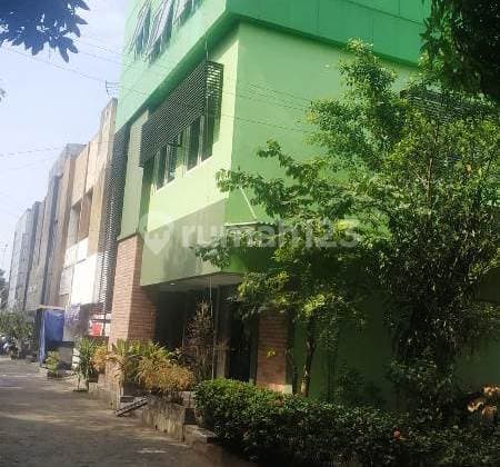 Pioneer Pulomas Shop House