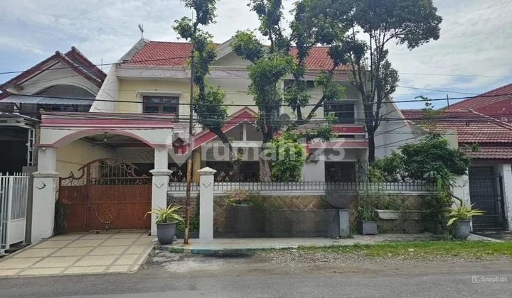 House Needs Minimal Renovation Unfurnished SHM Rungkut, Surabaya House Needs Minimal Renovation Unfurnished SHM Rungkut, Surabaya