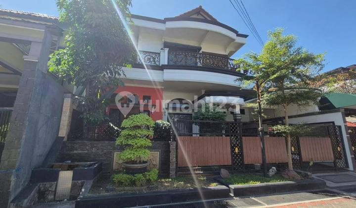 Rumah, 2 Lantai, SHM, di Kebonsari