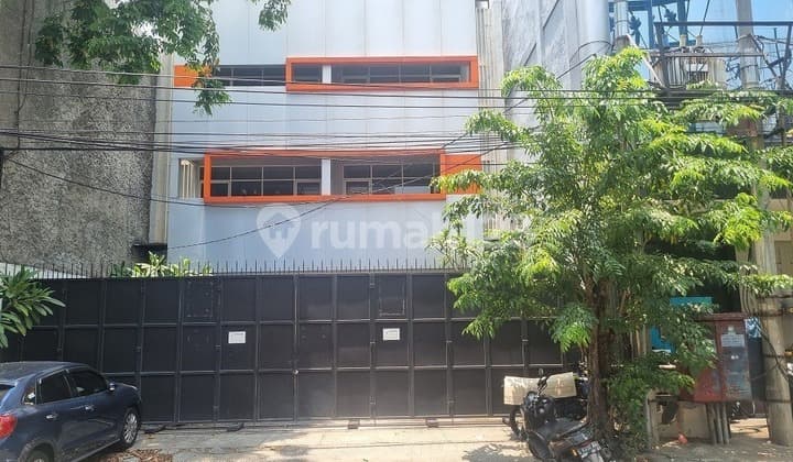 Ruko Butuh Minim Renovasi 600 m2 HGB Surabaya Kota, Surabaya