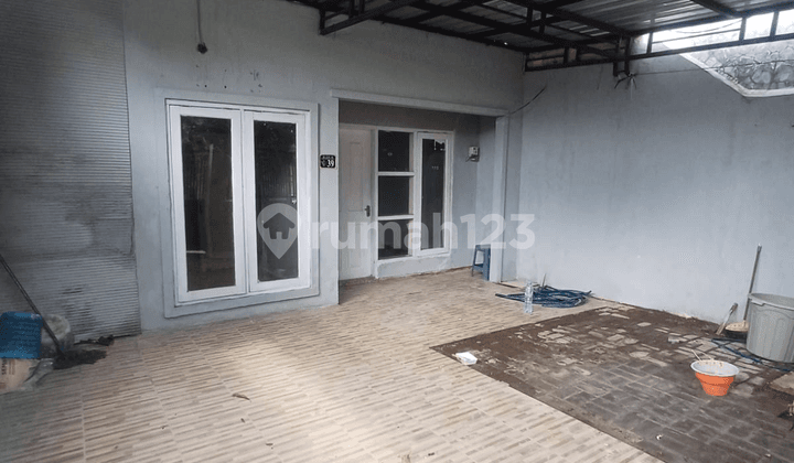 Rumah Butuh Renovasi Total Unfurnished SHM Rungkut, Surabaya