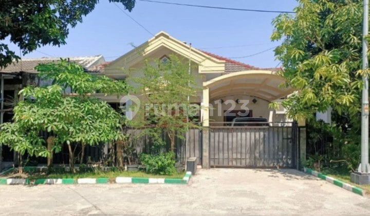 Rumah, 1 Lantai, SHM, di Wiyung