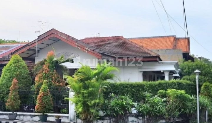 Rumah Wisma Permai Strategis, Row Jalan 4 Mobil Rumah Wisma Permai Strategis, Row Jalan 4 Mobil