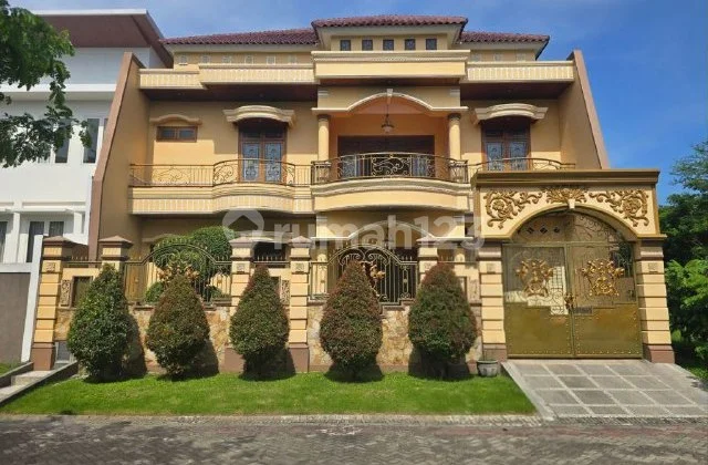 Rumah Villa Royal, Pakuwon City STRATEGIS, SIAP HUNI, CARPORT 3 MOBIL Rumah Villa Royal, Pakuwon City STRATEGIS, SIAP HUNI, CARPORT 3 MOBIL