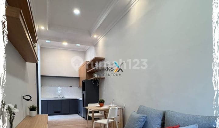 Dijual Rumah Bagus Griya Asri Pakuwon City Furnished