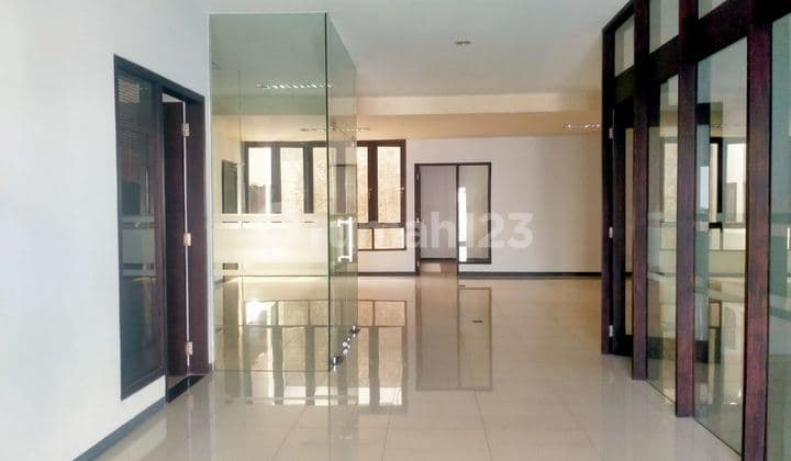 Dijual Bangunan ex Kantor dekat Galaxy Mall dan Merr