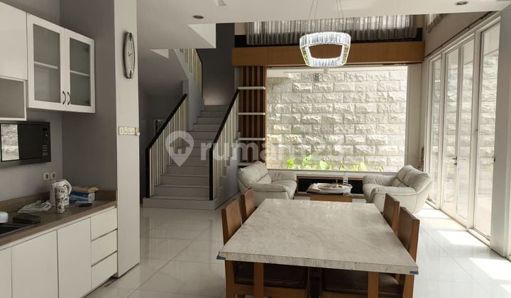 Disewakan Rumah di Royal Residence Wiyung Furnished