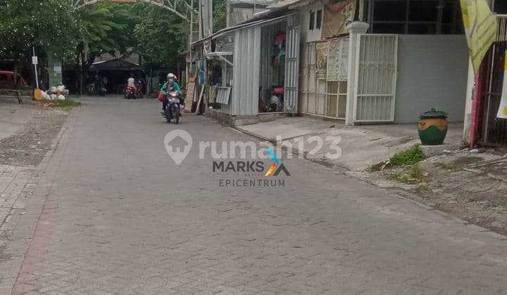 Dijual Ruko 3 Lantai di Candi Lontar Manukan Lokasi Rame