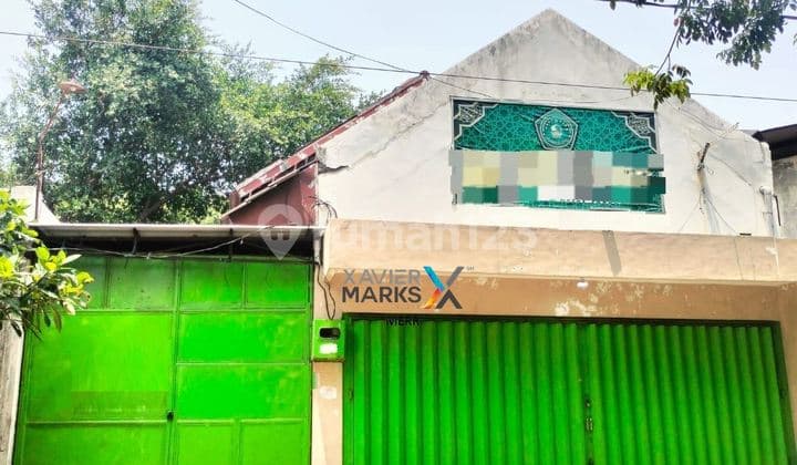 Warehouse for rent on Demak Bubutan Dupak Street.