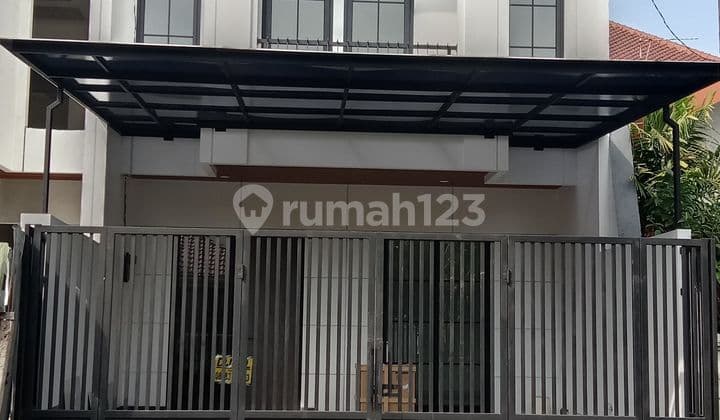Dijual Rumah Amerika Modern Minimalis di Klampis Sukolilo Semolowaru