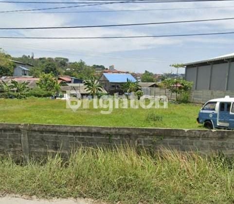 Tanah pinggir jalan utama area Industri