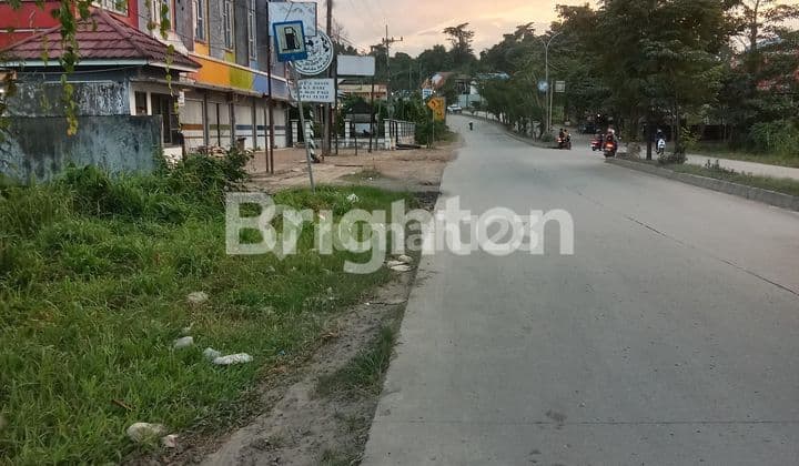 Tanah pinggir jalan raya akses kontener