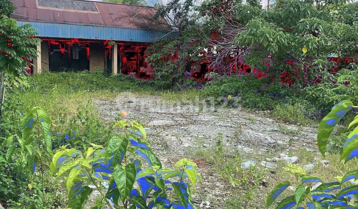 Land by the Highway Near Islamic Samarinda