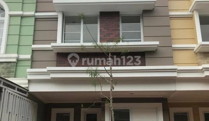 For sale 2-story house in Amarillo Village cluster, Gading Serpong