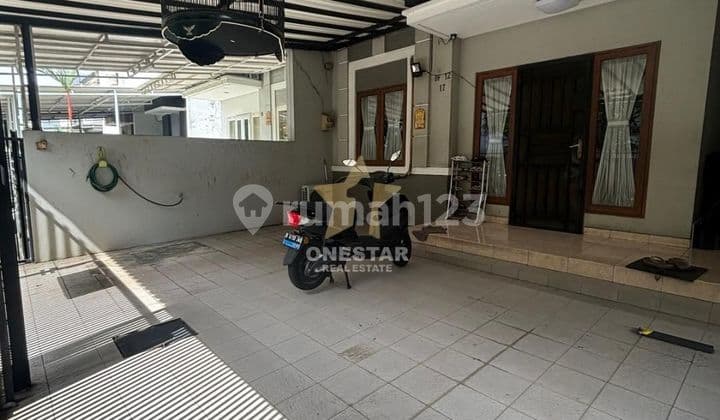 For sale, 2-story house in sector 7c Gading Serpong.
