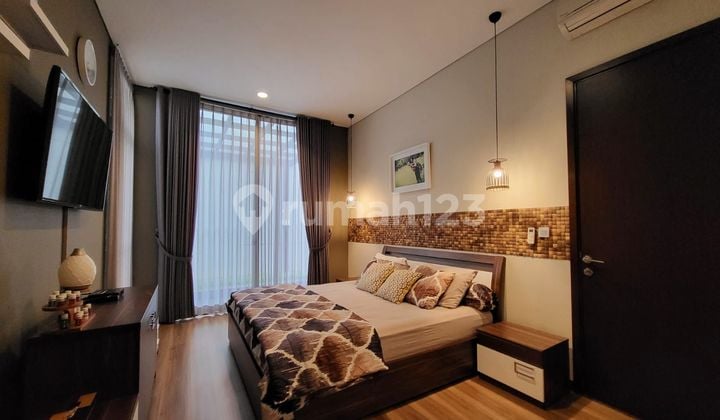 Dijual Murah Rumah 3 Lantai Lancewood Navapark Private Pool