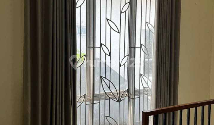 Dijual Rumah 2 Lantai Bagus Harga Murah Di Graha Raya