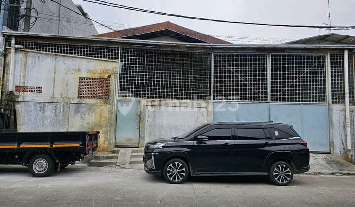 Gudang Nusa Dua Jln Husein Sastranegara