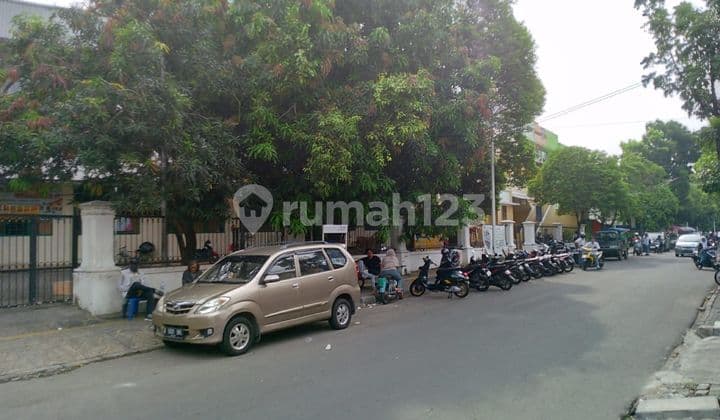 Dijual tanah 4000 Meter, daerah puri/kembangan, lokasi bagus , SHM.