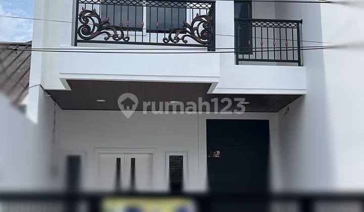 For Sale New 2 1/2 Story House in Kosambi Baru Area