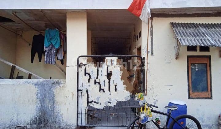 For Sale Rental House 8 Doors