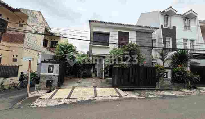 Rumah Siap Huni Dekat Tebet Eco Park Akses Jalan Lebar 3 Mobil