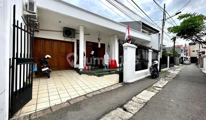 Ready-to-Occupy 200m² House, Ideal for Boarding, Great Access
