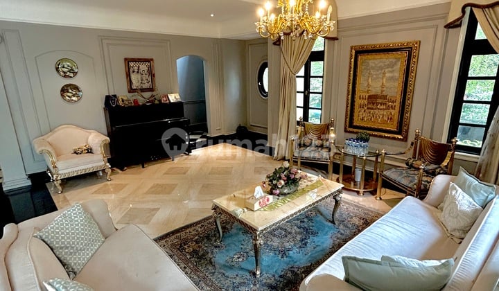 Rumah Mewah Gaya Perancis Full Furnished Dalam Komplek Elit Tebet
