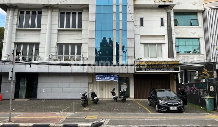 Ruko Ex Bank di Pusat Bisnis Tebet Raya Dekat Mall Kokas Lebar 5 Meter