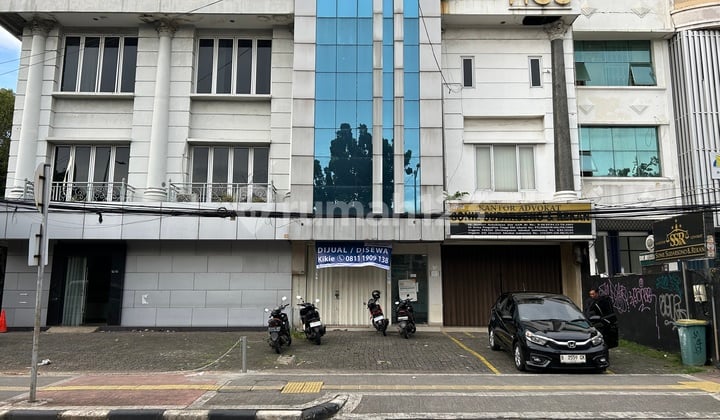 Ruko Ex Bank di Pusat Bisnis Tebet Raya Dekat Mall Kokas Lebar 5 Meter