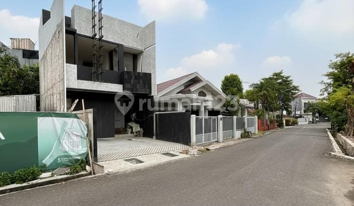 Brand New House 3 Lantai Akses Jalan Lebar Harga Mulai 2,9 M