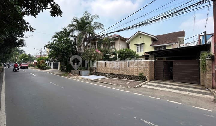 Rumah Nyaman untuk Tinggal / Usaha Resto Cafe Kost Minimarket Durensawit Akses Lebar
