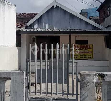 Rumah Surabaya Siap Huni, 1 Lantai, di Kedung Doro