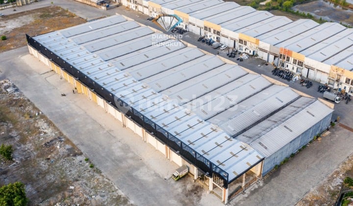 Gudang di Gresik Kota, Gresik SHM