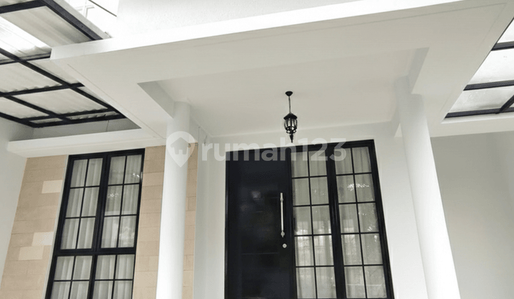 Rumah Cantik Ada Halaman Belakang Dalam Cluster di Discovery Bintaro Sektor 9