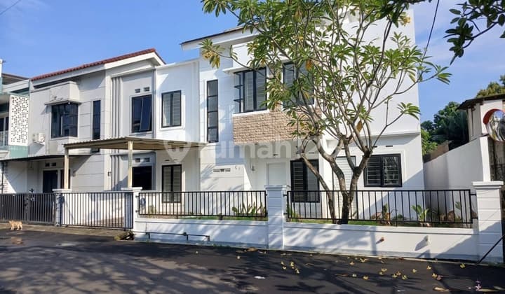 Rumah Cantik Siap Huni Lokasi Strategis Dekat Bxc Mall Bintaro