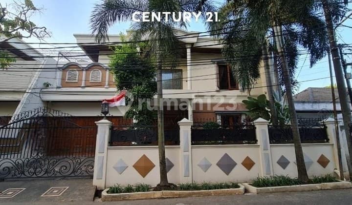 Large House Already Renovated in South Jakarta Dm 18078