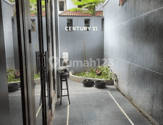 Rumah Posisi Hook Siap Huni di Sektor 9 Bintaro Ar 17779