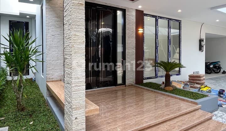 Rumah Siap Huni Dalam Komplek di Kebayoan Baru