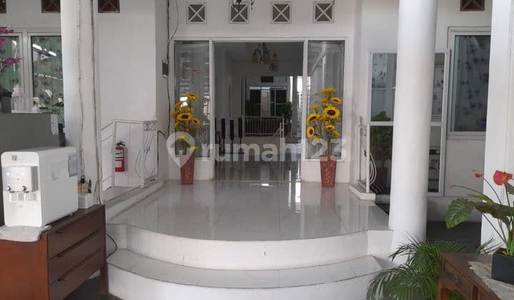 Rumah Kos Aktif di Jl. Jati Padang Baru 3 Lantai Bagus