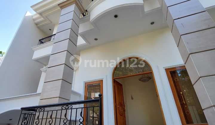 For Rent: Luxury House in Pondok Indah, Strategic Location, Comfortable.