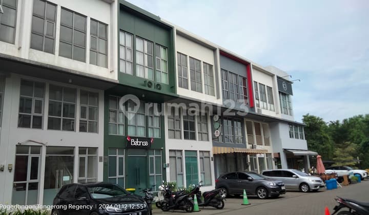 For Rent: Piazza the Mozia BSD Shop House Rp. 87 Million...3 Floors...Size 4.5 x 12...Next to Mozia Boarding House.