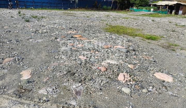 Tanah Pinggir Jalan Raya cocok untuk hotel,resto dll Di Jl Raya Cibarusah Cikarang ,dekat Lippo Cikarang