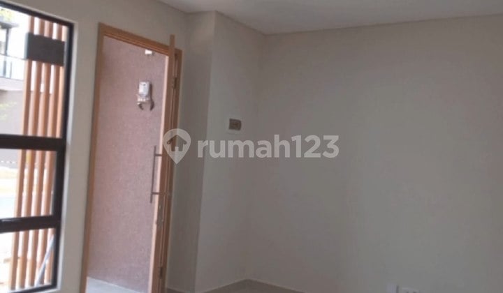 Rumah Baru Bagus Unfurnished Di Cluster Savasa Deltamas, Cikarang