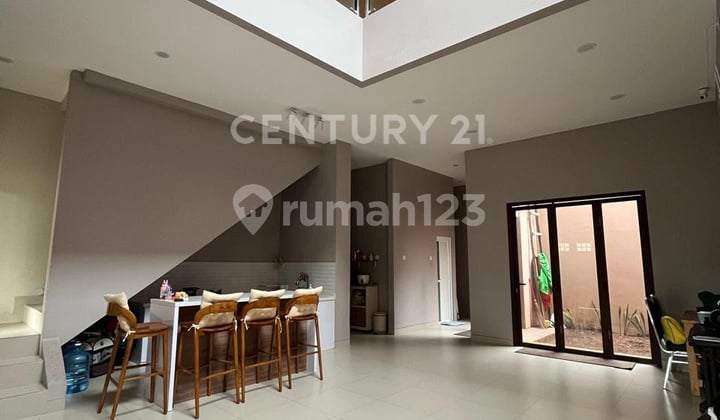 Rumah Bangunan Baru 2 Lantai Furnished di Jababeka, Cikarang