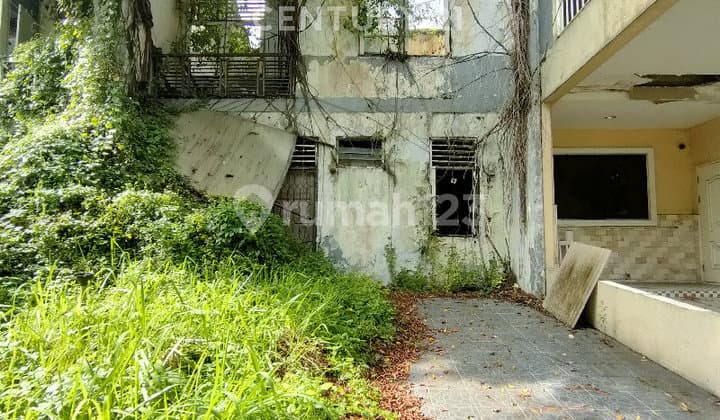 Dijual Murah Rumah Rusak Harga Hitung Tanah di Meadow Green Lippo Cikarang