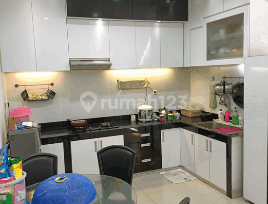 Rumah Bagus SHM Siap Huni Di Cluster Beverly Lippo Cikarang